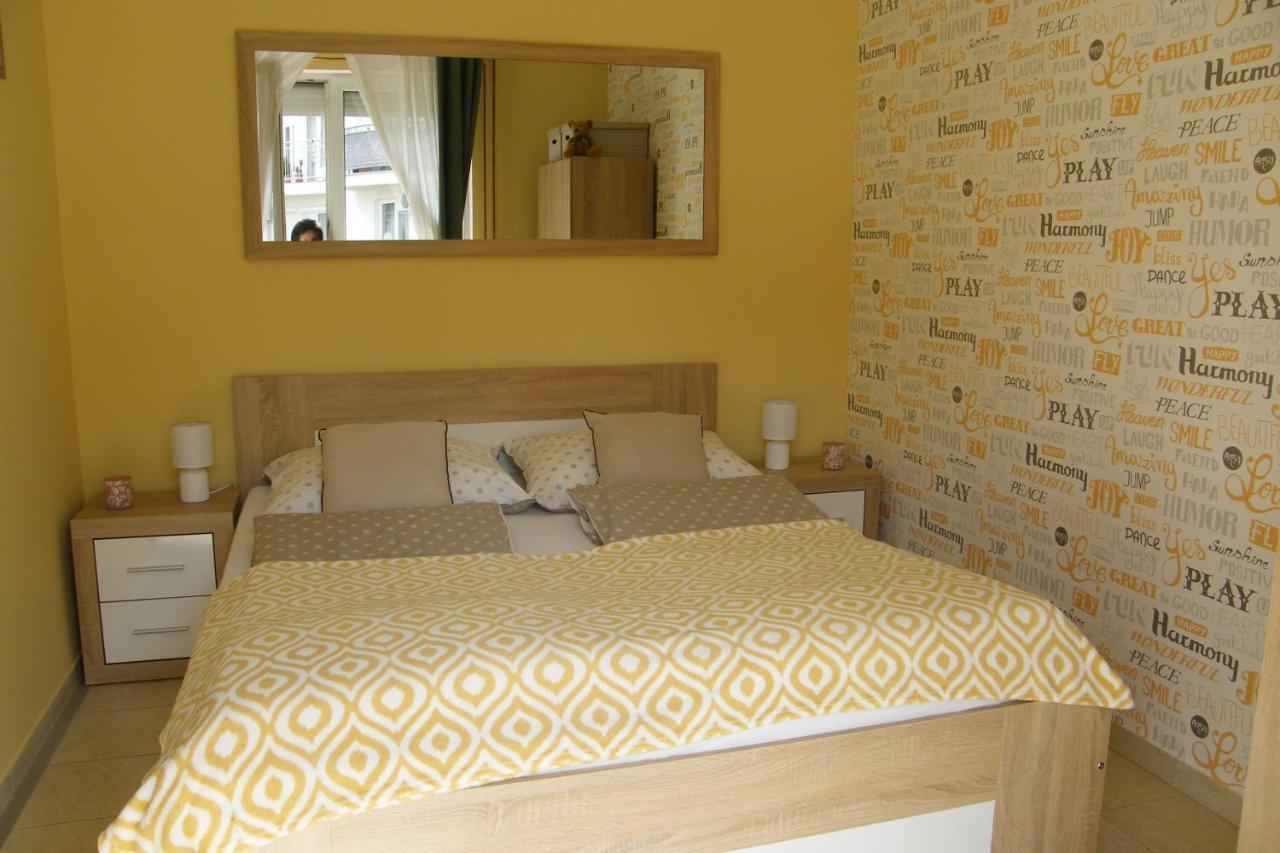 Happy Apartman Hajduszoboszlo Exterior photo
