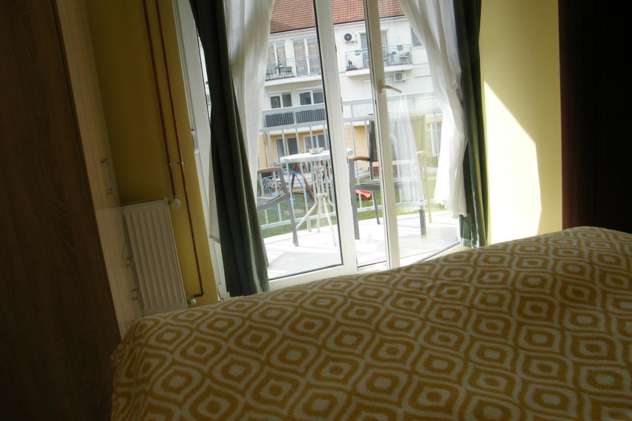 Happy Apartman Hajduszoboszlo Exterior photo