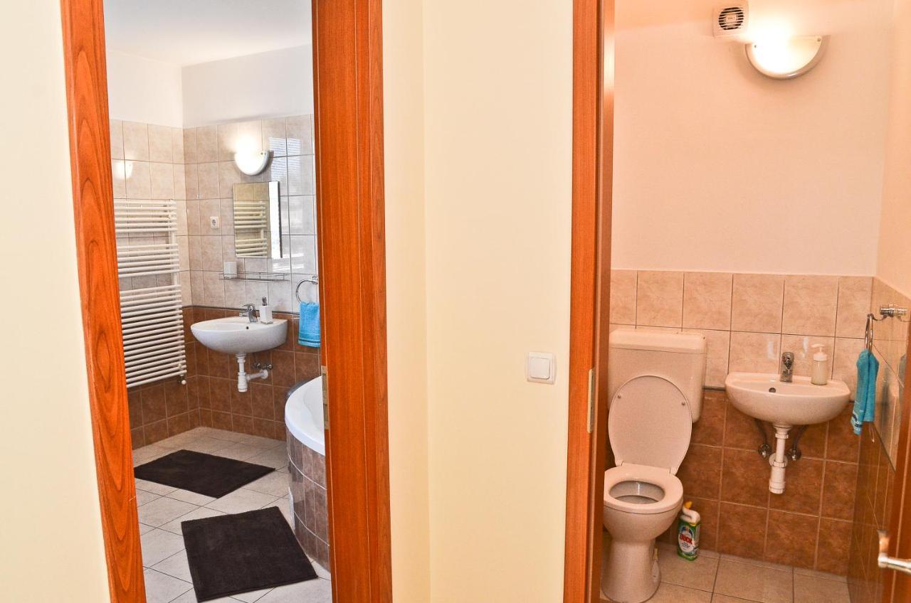 Happy Apartman Hajduszoboszlo Exterior photo